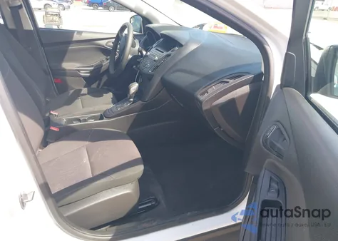 2016 Ford Focus S z USA, uszkodzony, nr VIN 1FADP3E2XGL207213